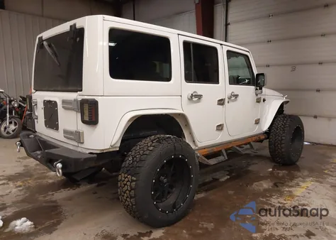 2015 Jeep Wrangler Unlimited Sahara z USA, uszkodzony, nr VIN 1C4BJWEG0FL746132